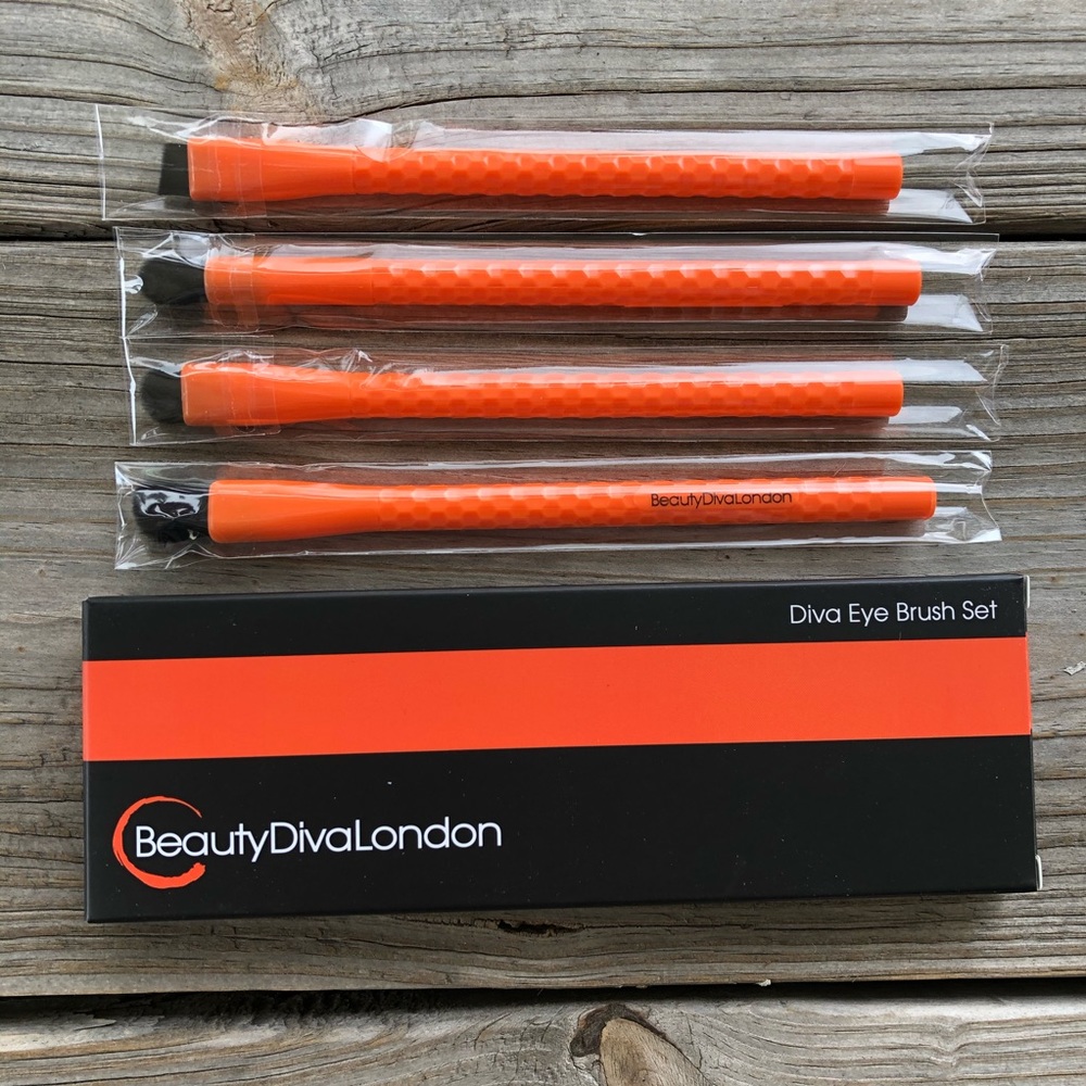 BEAUTY DIVA LONDON Dive Eye 4 Piece Brush Set